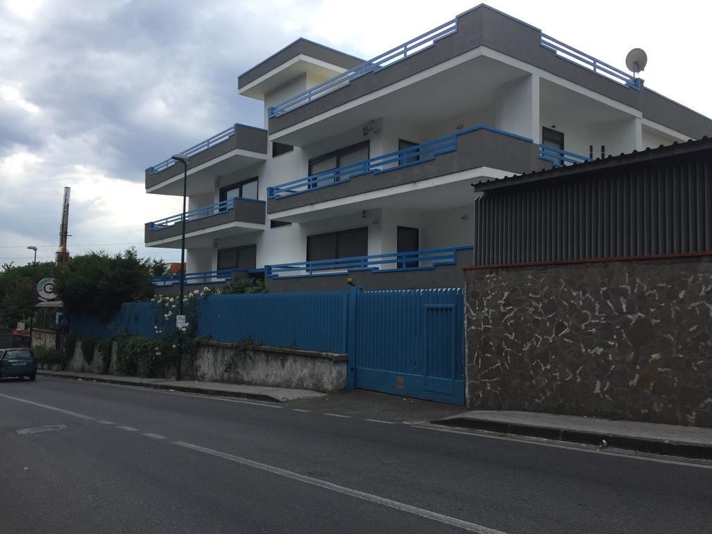 Casa Tiziana Apartment Napoli Bagian luar foto